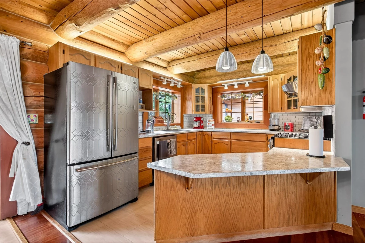 Guest Bathroom Photo of 16937 Avenue, Surrey, BC