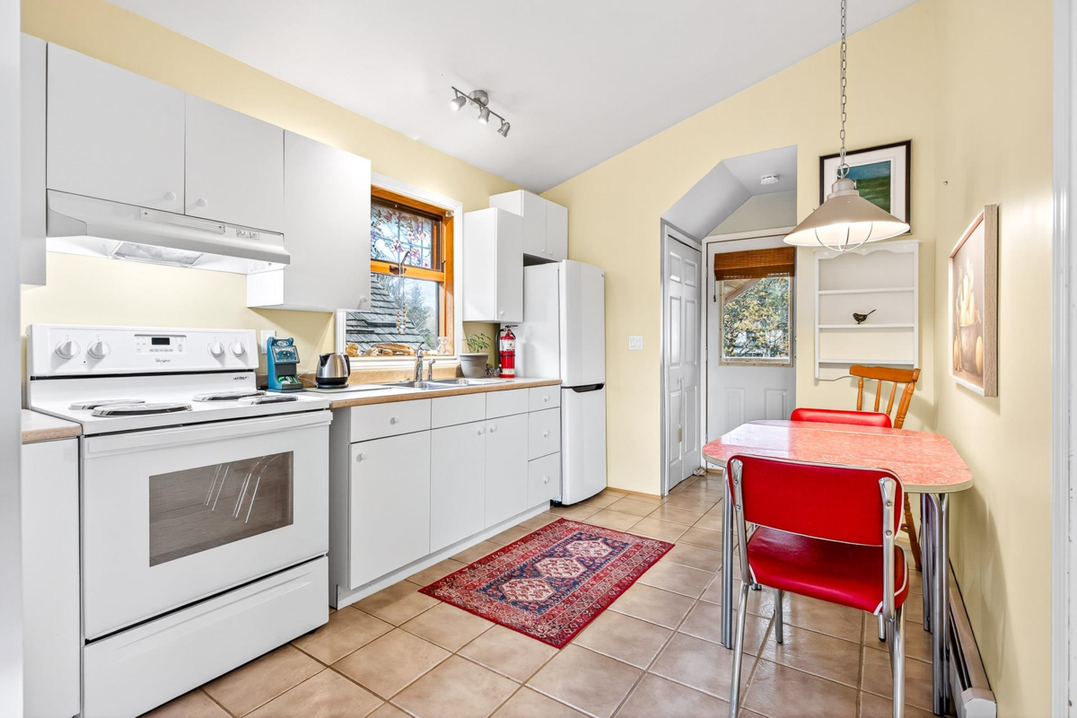 Outdoor Deck Photo of 16937 Avenue, Surrey, BC