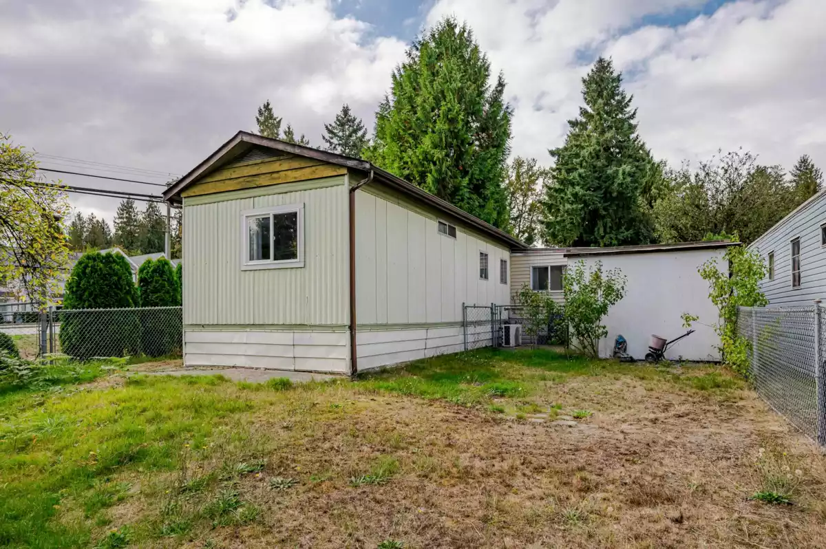 Entry Foyer Photo of 1 11812 Ponderosa Boulevard, Pitt Meadows, BC