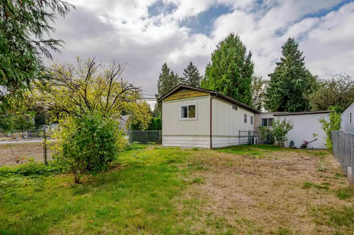 Mudroom Photo of 1 11812 Ponderosa Boulevard, Pitt Meadows, BC