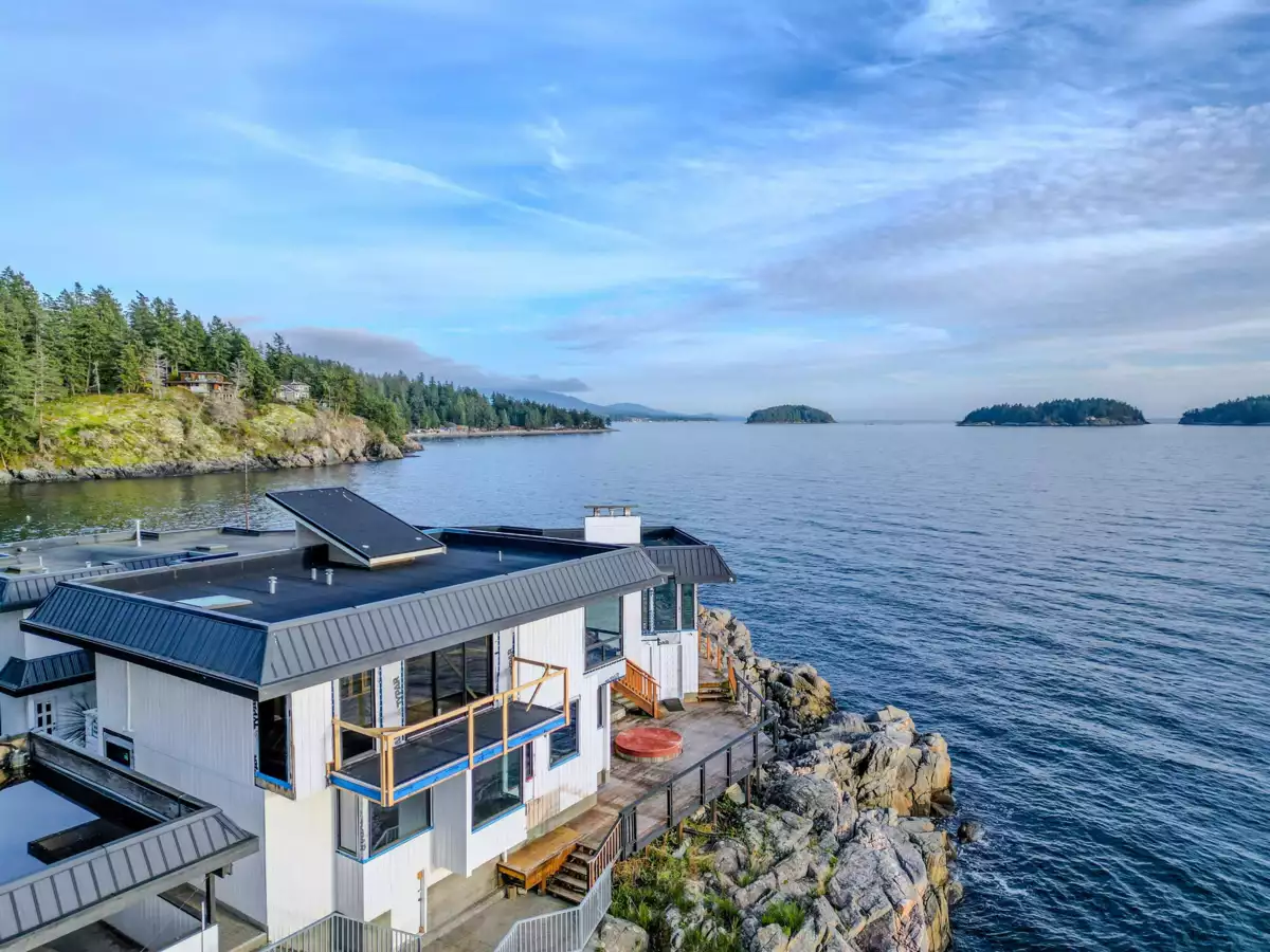 Dining Area Photo of 5482 Hill Road, Sechelt, BC