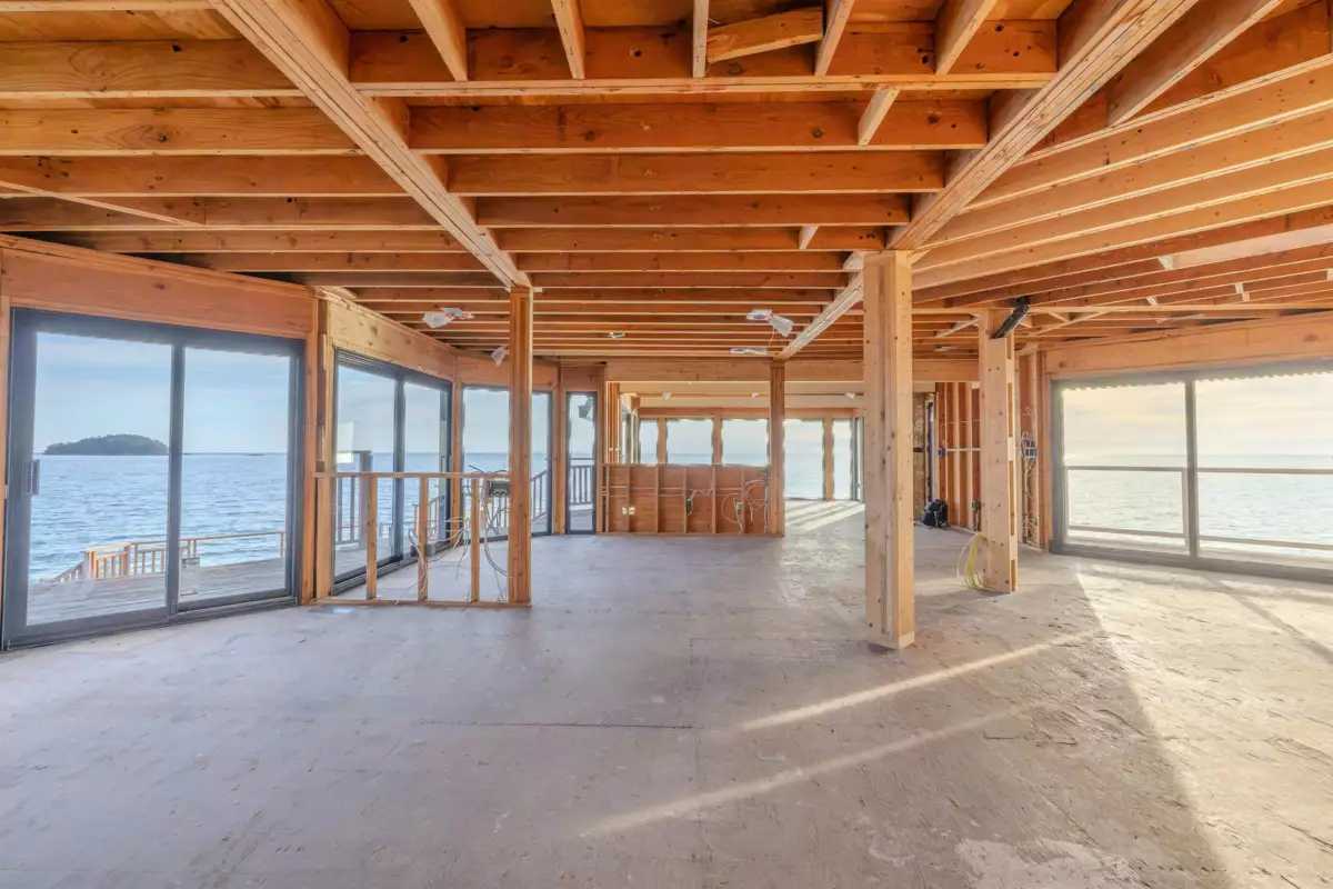 Guest Bathroom Photo of 5482 Hill Road, Sechelt, BC