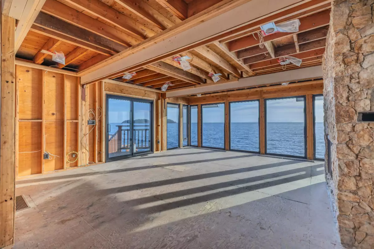 Mudroom Photo of 5482 Hill Road, Sechelt, BC