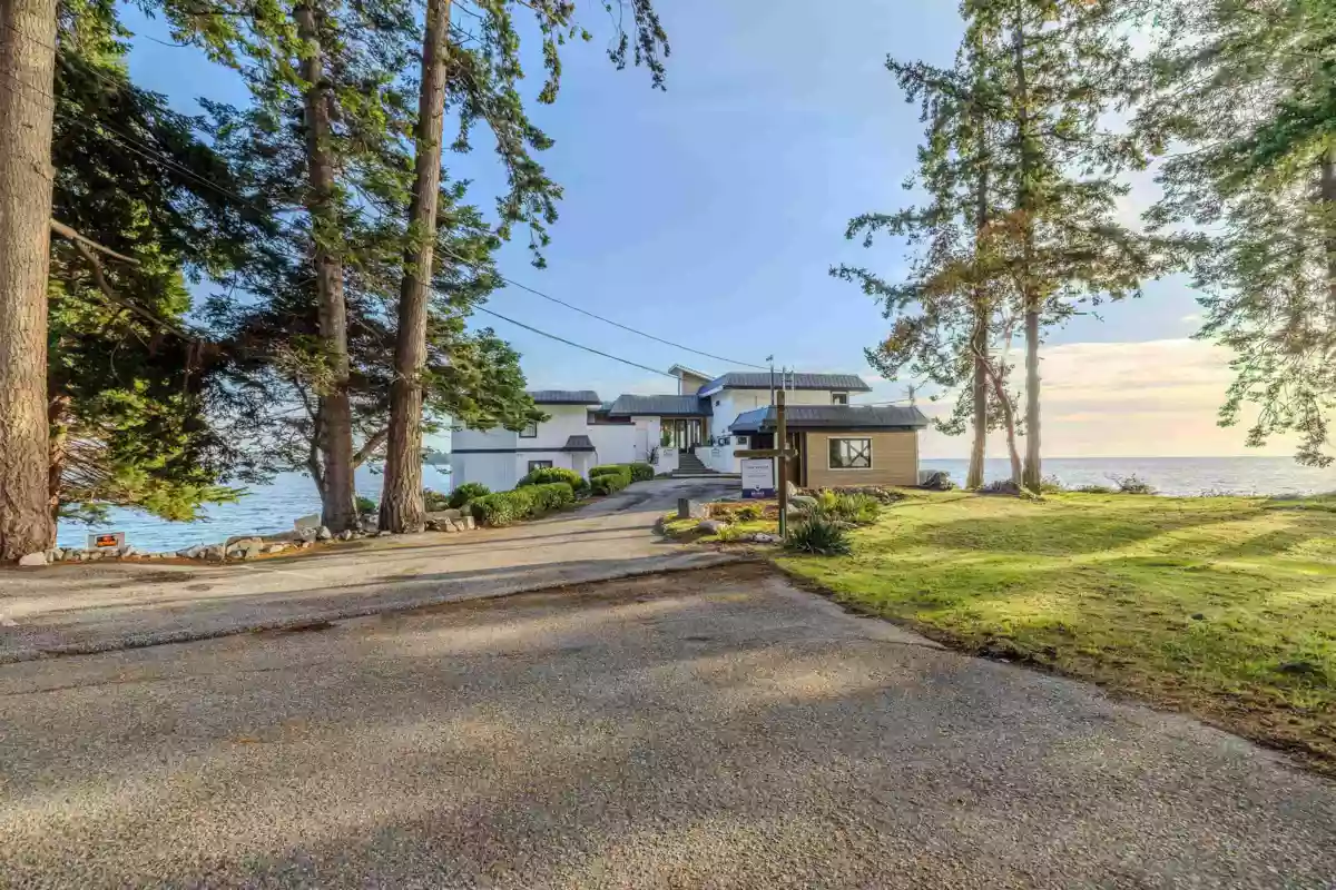 Staircase Photo of 5482 Hill Road, Sechelt, BC