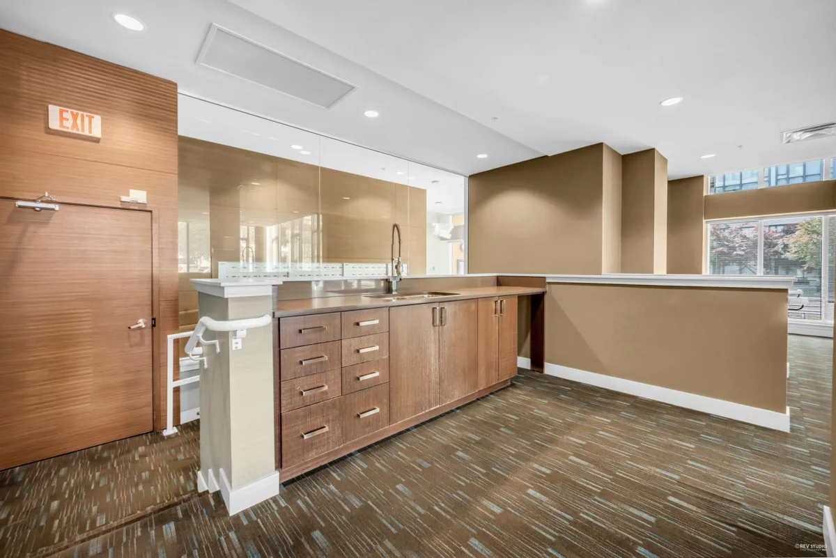 Hot Tub / Spa Photo of 1505 7117 Elmbridge Way, Richmond, BC