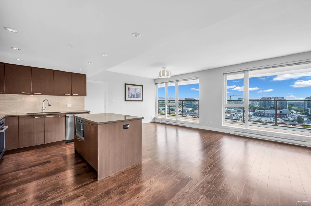 Kitchen Island Photo of 1505 7117 Elmbridge Way, Richmond, BC