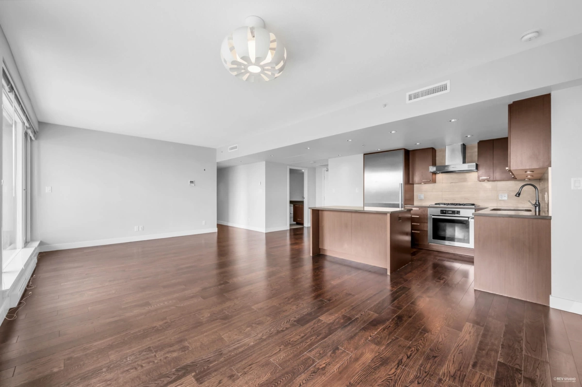 Kitchen Photo of 1505 7117 Elmbridge Way, Richmond, BC