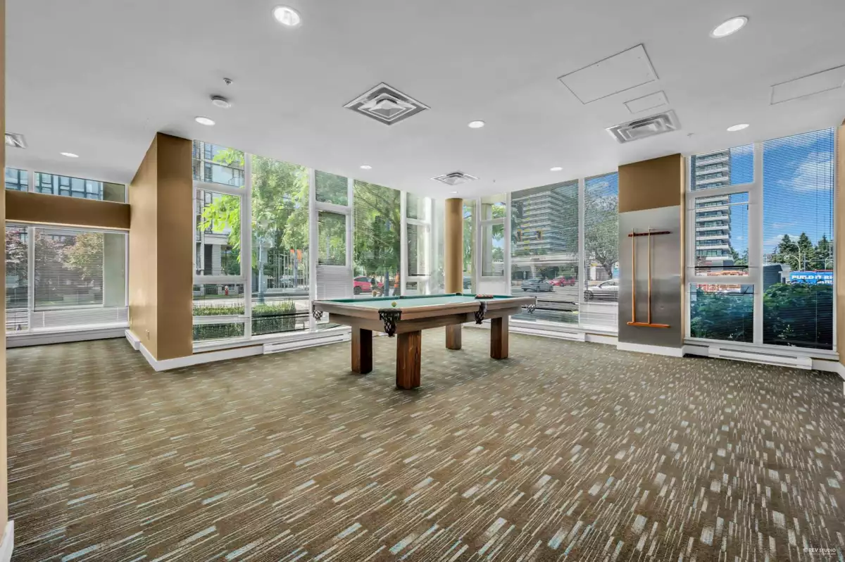 Swimming Pool Photo of 1505 7117 Elmbridge Way, Richmond, BC