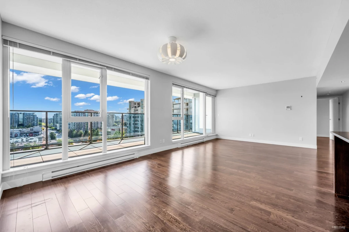 Walk-In Closet Photo of 1505 7117 Elmbridge Way, Richmond, BC