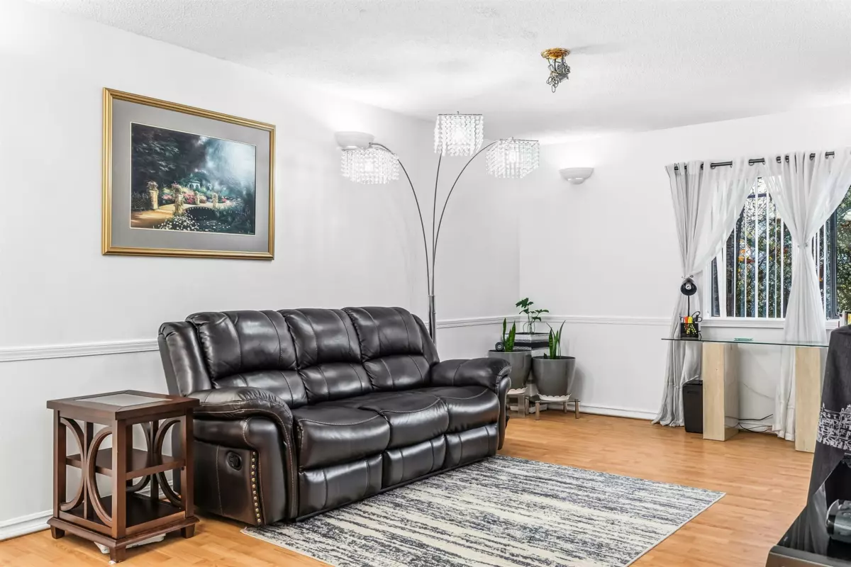 Dining Area Photo of 106 10221 133a Street, Surrey, BC
