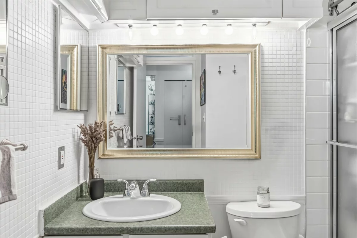 Guest Bathroom Photo of 106 10221 133a Street, Surrey, BC