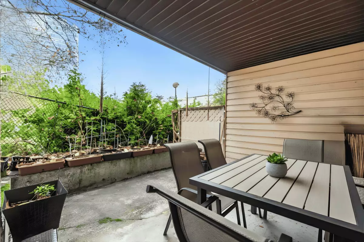 Loft / Bonus Room Photo of 106 10221 133a Street, Surrey, BC