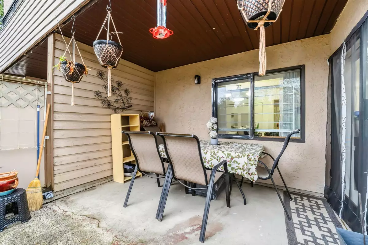 Office / Den Photo of 106 10221 133a Street, Surrey, BC