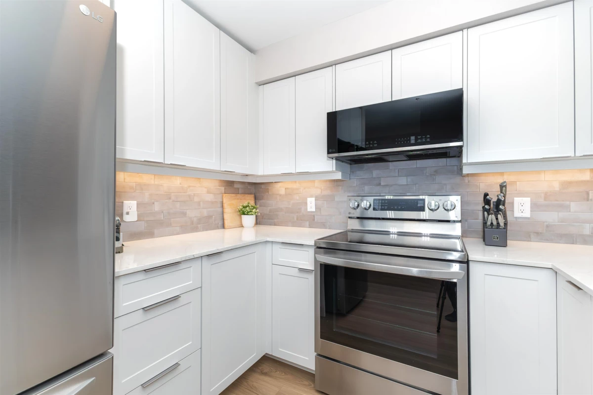 Dining Area Photo of 210 808 Sangster Place, New Westminster, BC