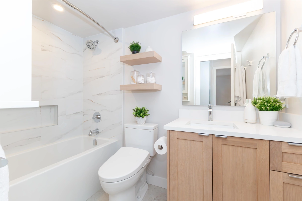 Hallway Photo of 210 808 Sangster Place, New Westminster, BC