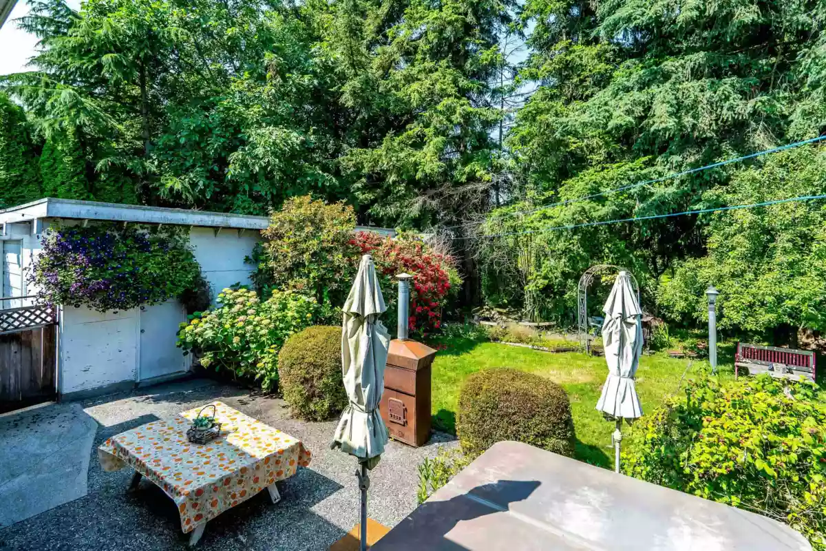 Garden / Landscaping Photo of 2141 Ware Street, Abbotsford, BC