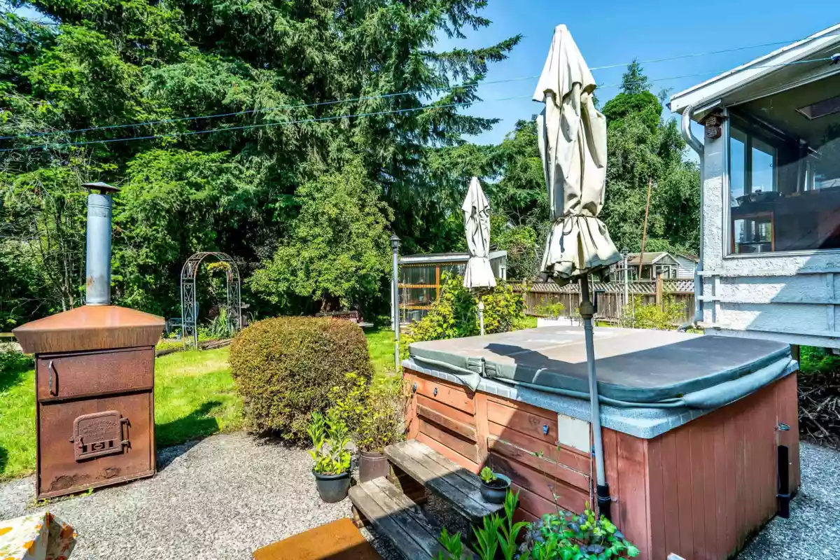 Hot Tub / Spa Photo of 2141 Ware Street, Abbotsford, BC
