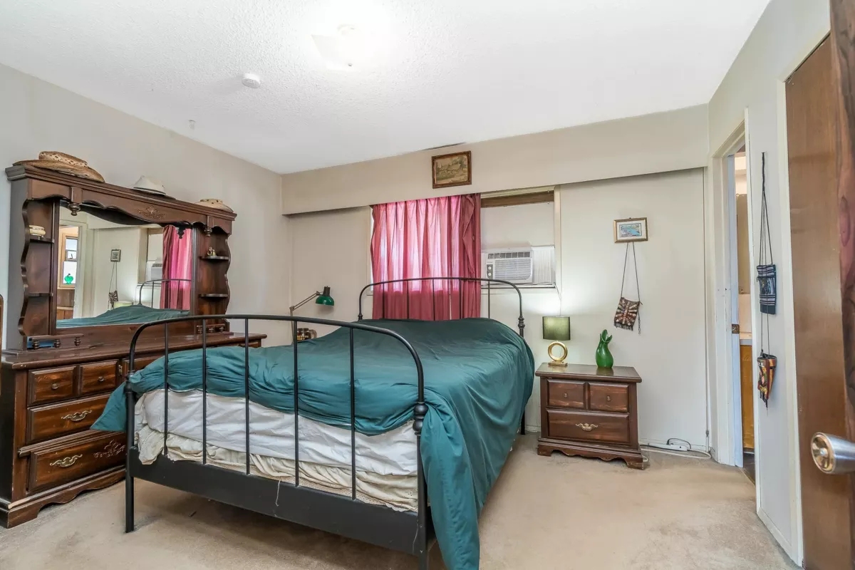 Loft / Bonus Room Photo of 2141 Ware Street, Abbotsford, BC