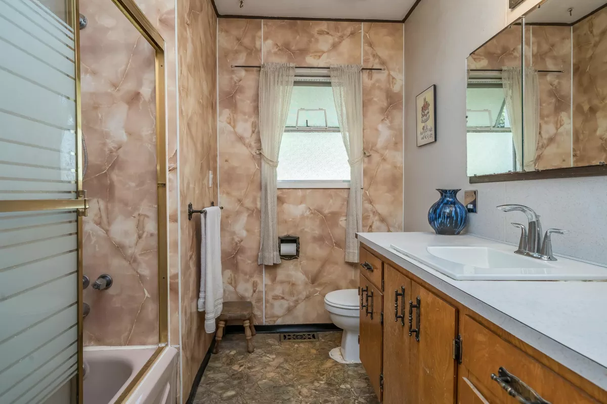 Mudroom Photo of 2141 Ware Street, Abbotsford, BC