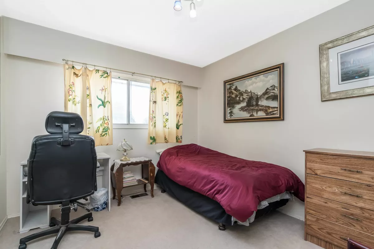 Office / Den Photo of 2141 Ware Street, Abbotsford, BC