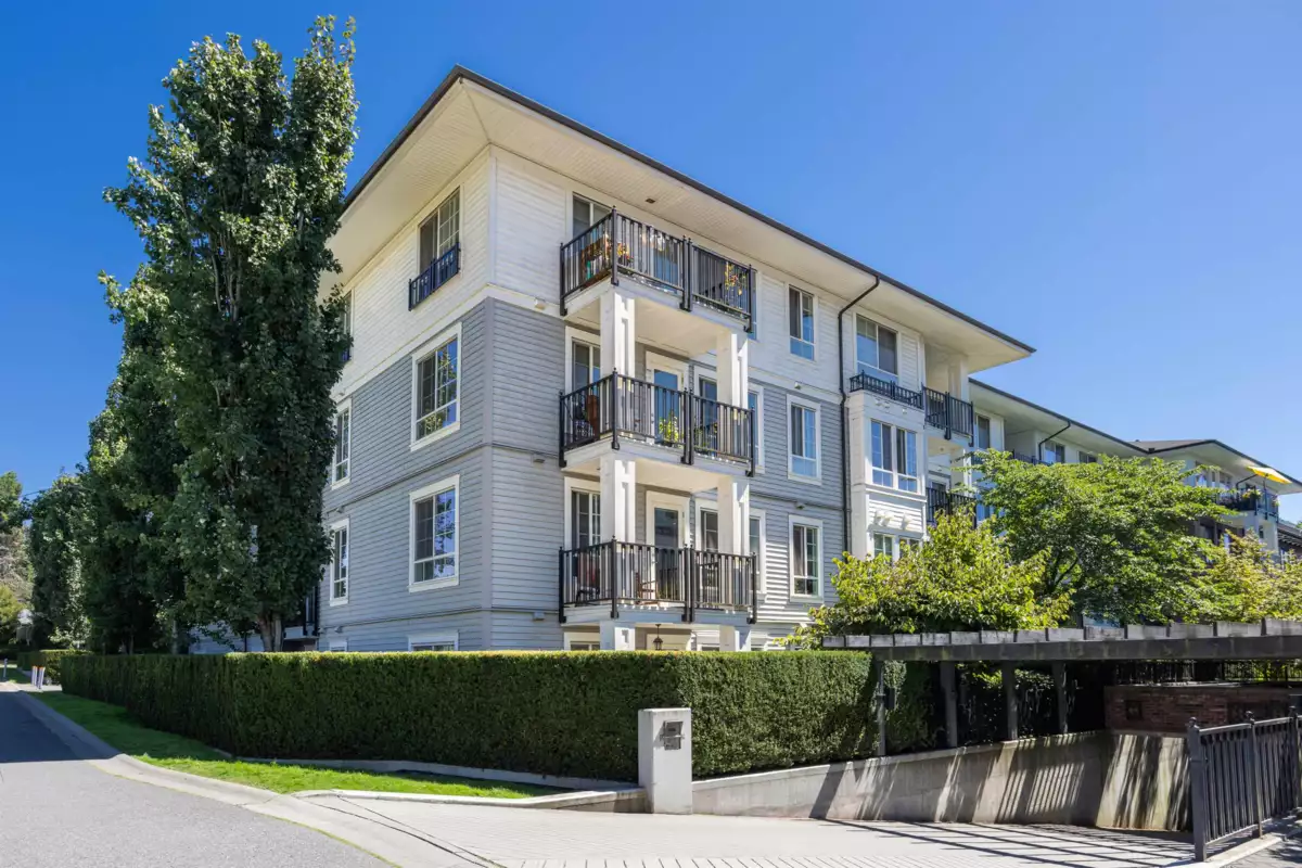 Hot Tub / Spa Photo of 207 553 Foster Avenue, Coquitlam, BC