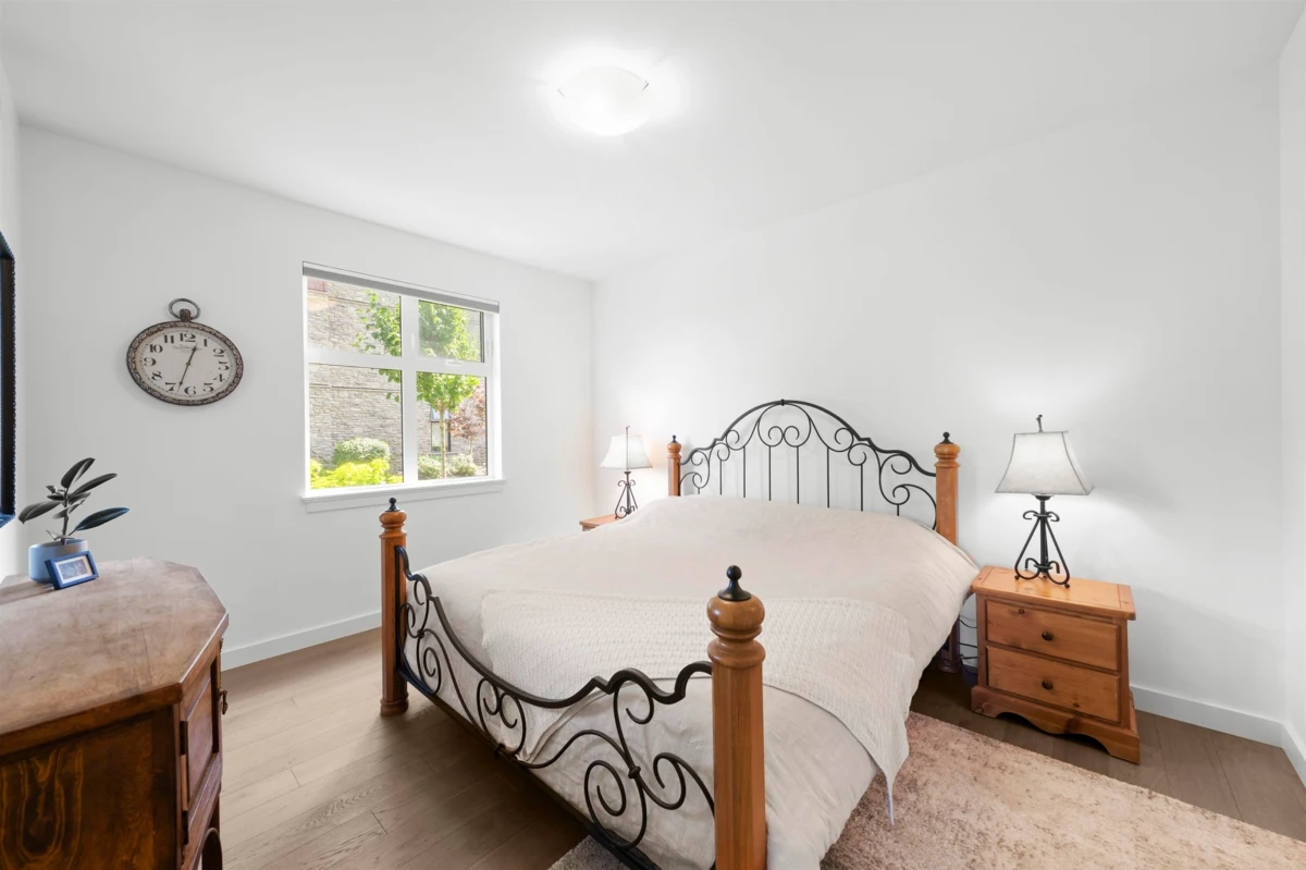 Hallway Photo of 112 5011 Springs Boulevard, Delta, BC