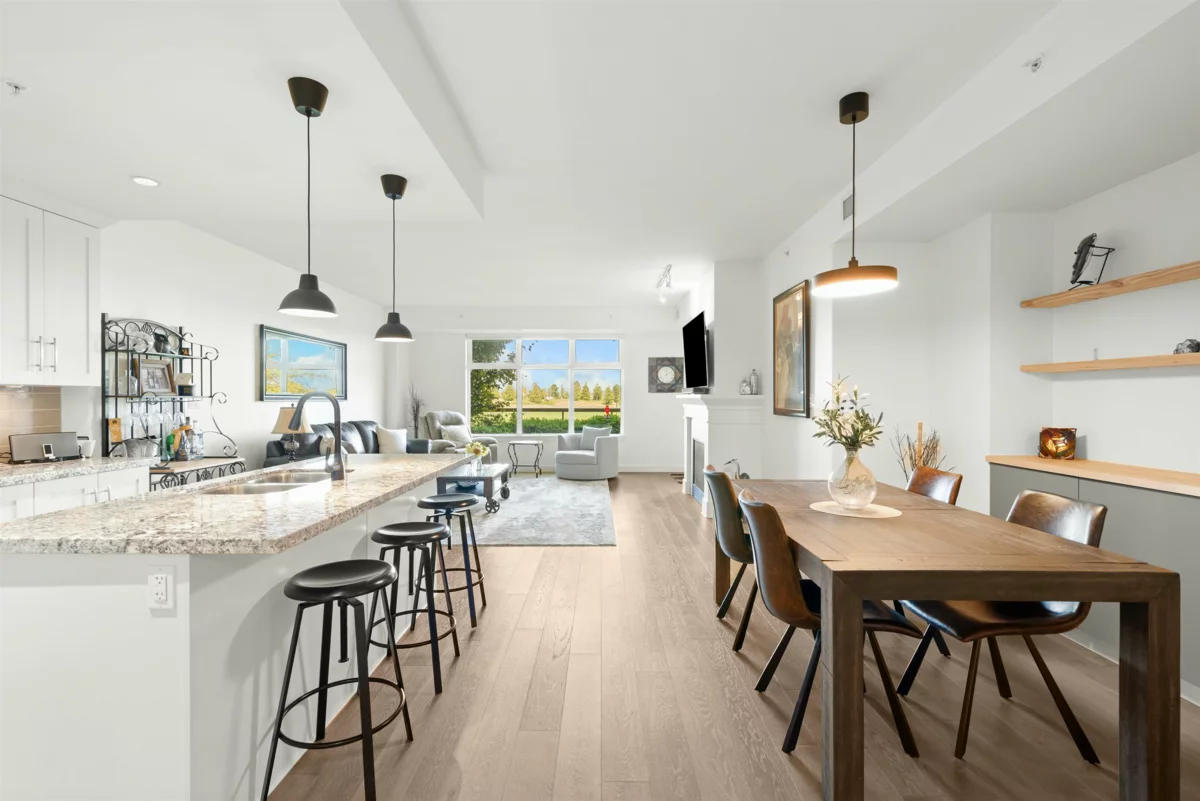 Kitchen Island Photo of 112 5011 Springs Boulevard, Delta, BC