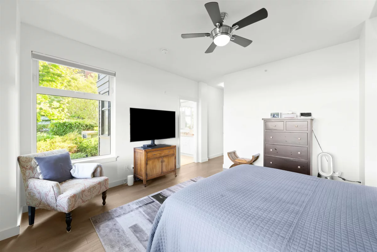 Powder Room Photo of 112 5011 Springs Boulevard, Delta, BC