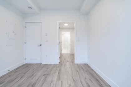 Guest Bathroom Photo of 110 6328 King George Boulevard, Surrey, BC
