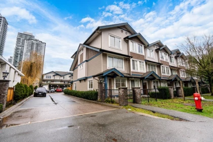 1 10282 132 Street, Surrey, BC, Surrey — Townhouse for sale