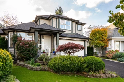 Front Yard Photo of 14616 75a Avenue, Surrey, BC