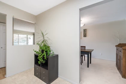 Kitchen Island Photo of 316 31850 Union Avenue, Abbotsford, BC