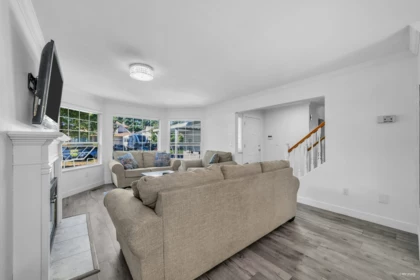 13330 59b Avenue, Surrey, BC, Surrey — Single Family Residence for sale