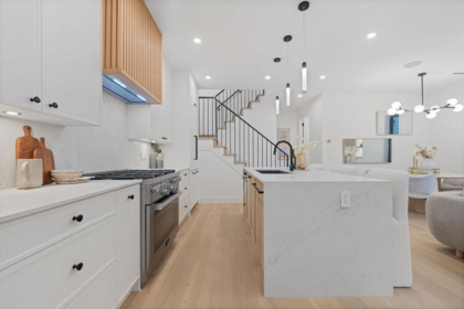 Family Room Photo of 1 2846 W 12th Avenue, Vancouver, BC