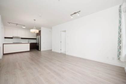 207 555 Foster Avenue, Coquitlam, BC, Coquitlam — Apartment/Condo for sale
