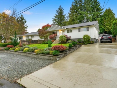 Swimming Pool Photo of 9434 113b Street, Delta, BC