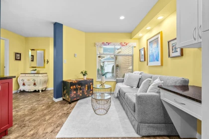 Dining Area Photo of 20 15273 24 Avenue, Surrey, BC