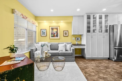 Family Room Photo of 20 15273 24 Avenue, Surrey, BC