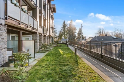 Front Yard Photo of 108 9450 Robson Street, Chilliwack, BC