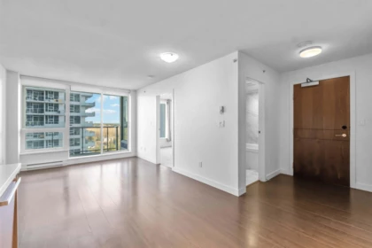 Walk-In Closet Photo of 3301 13750 100 Avenue, Surrey, BC