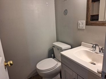 Walk-In Closet Photo of 33025 14 Avenue, Mission, BC
