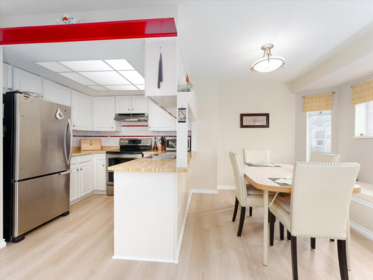 Breakfast Nook Photo of 7338 Foxhound Mews, Vancouver, BC