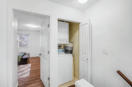 Hallway Photo of 75 6533 121 Street, Surrey, BC