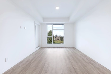 Kitchen Photo of 607 10828 139a Street, Surrey, BC