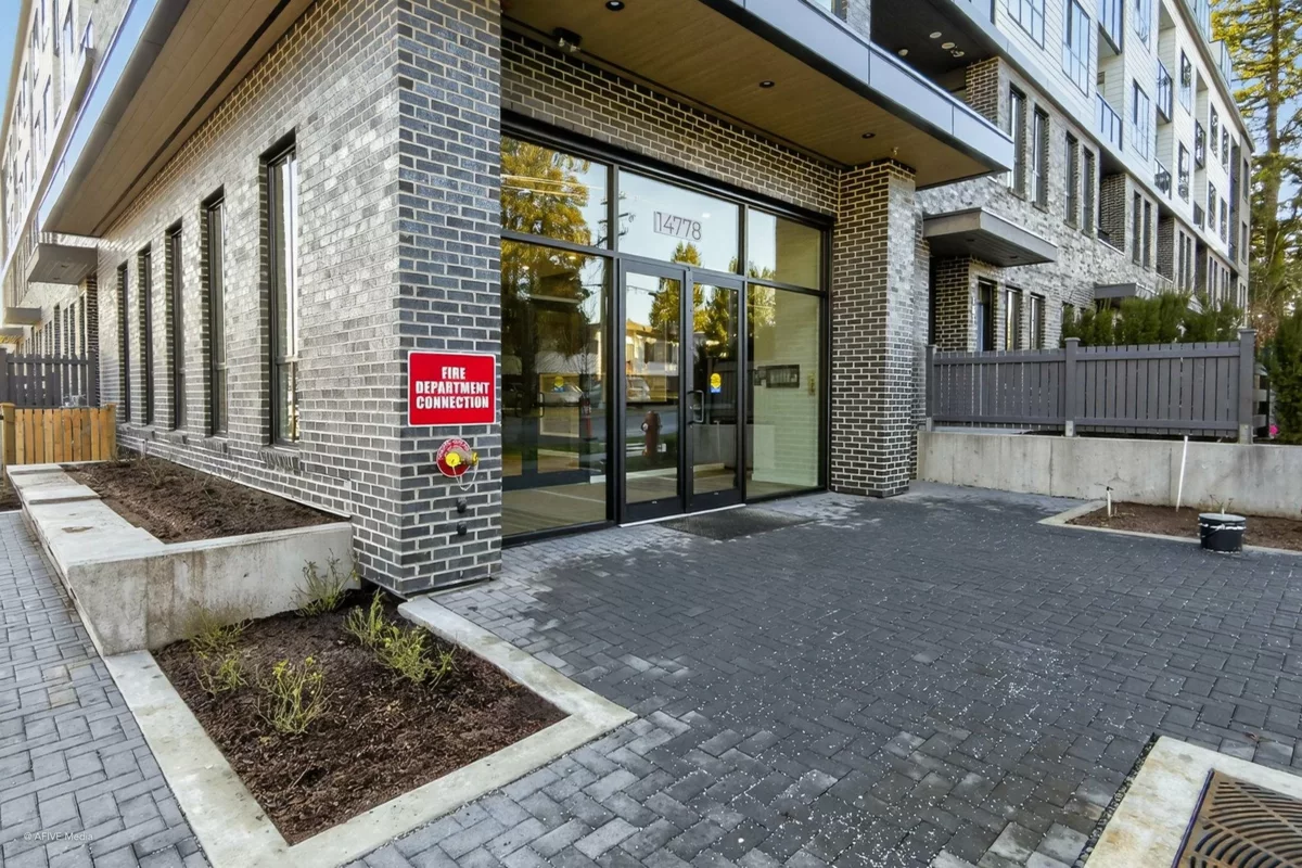 Living Room Photo of 403 14778 N 106 Avenue Avenue, Surrey, BC