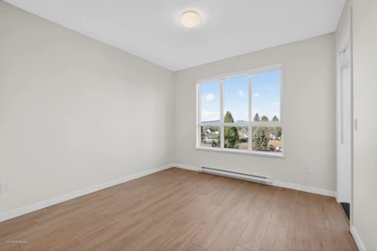 Walk-In Closet Photo of 403 14778 N 106 Avenue Avenue, Surrey, BC