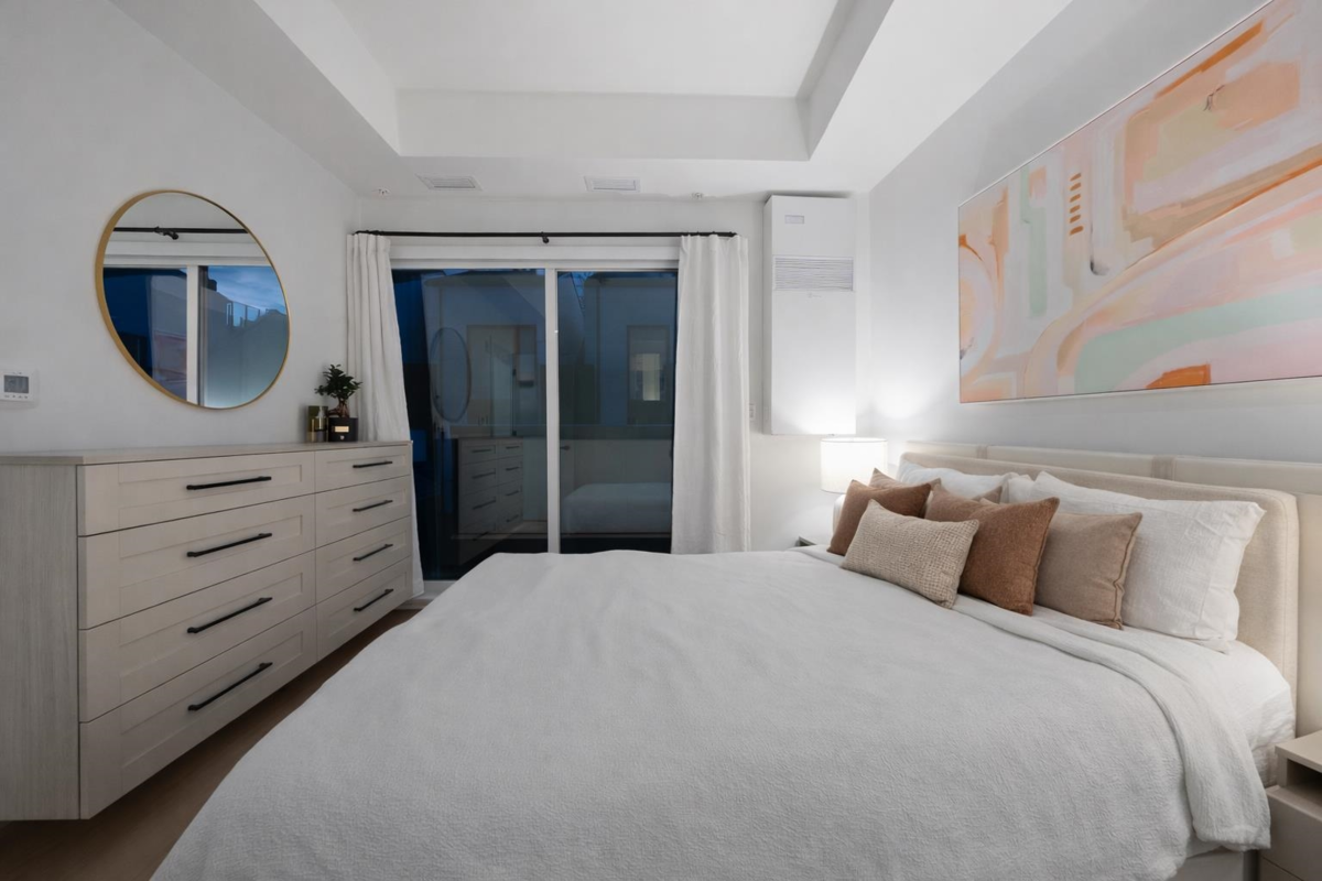 Backyard Photo of 223 650 E 2nd Street, North Vancouver, BC