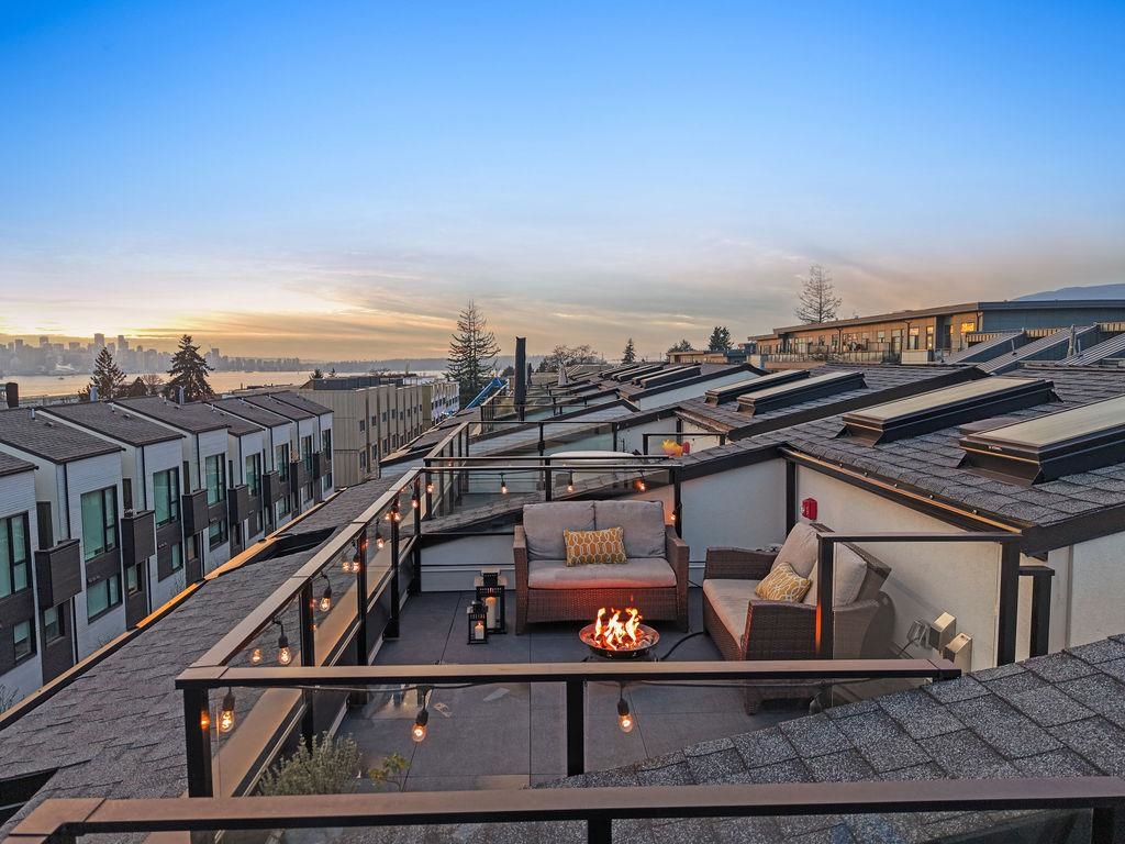 Bedroom 2 Photo of 223 650 E 2nd Street, North Vancouver, BC