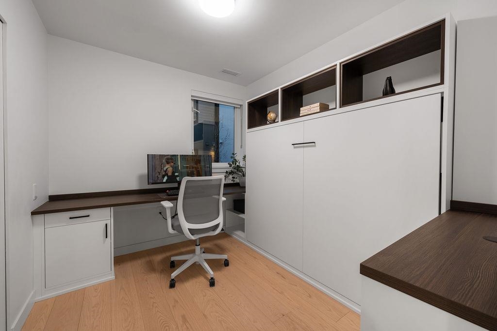 Hot Tub / Spa Photo of 223 650 E 2nd Street, North Vancouver, BC