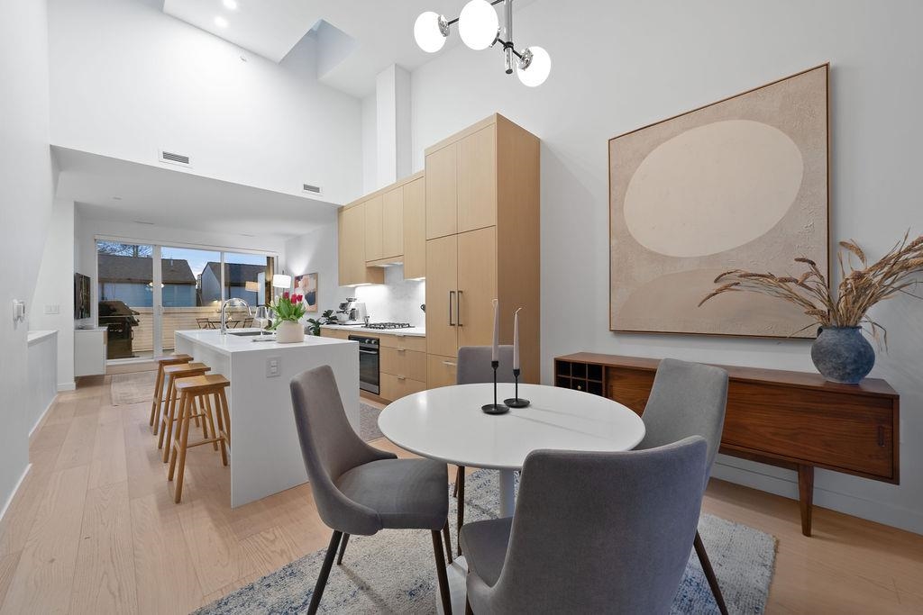 Living Room Photo of 223 650 E 2nd Street, North Vancouver, BC